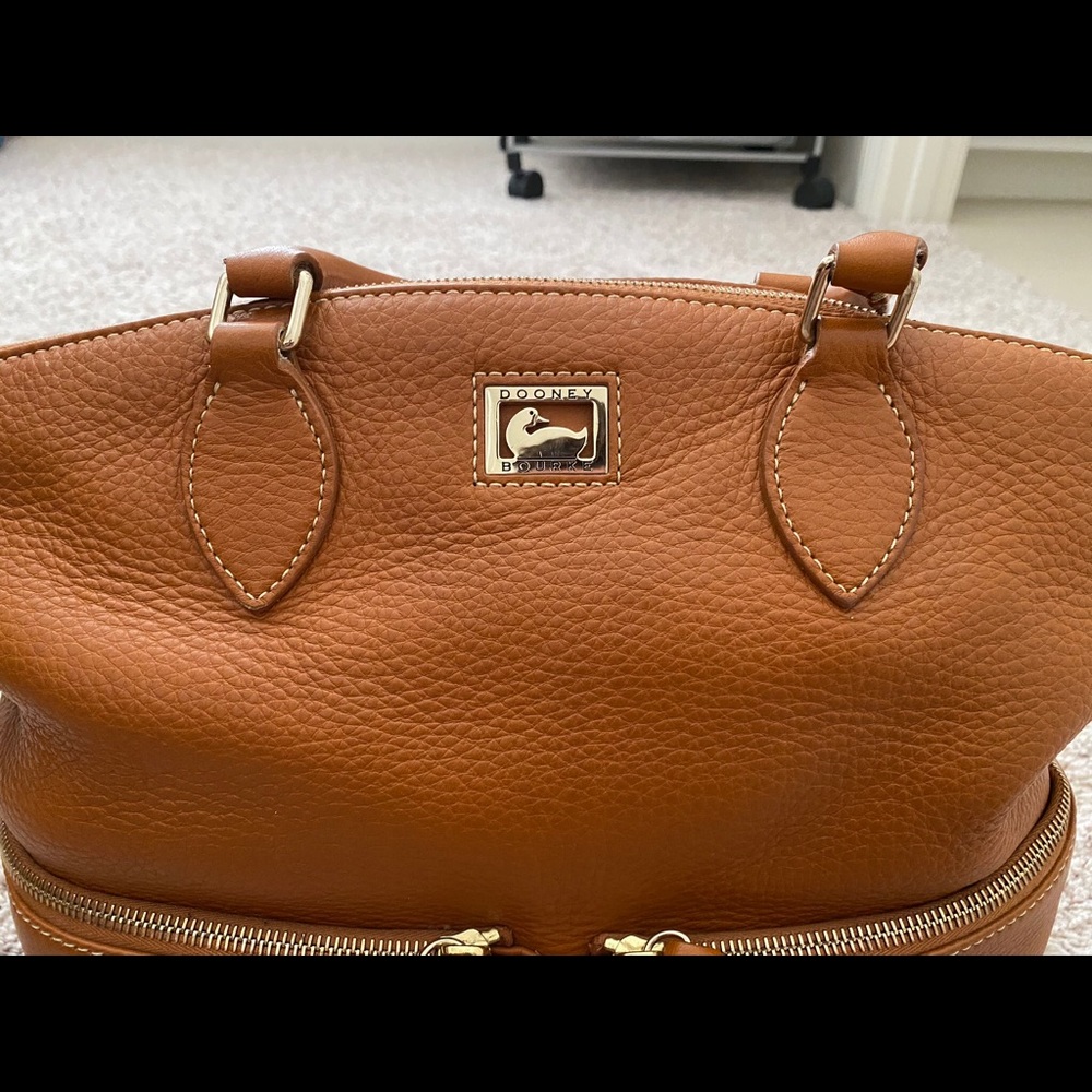 Like New Dooney & Bourke Top Handle Bag - Picture 2 of 9